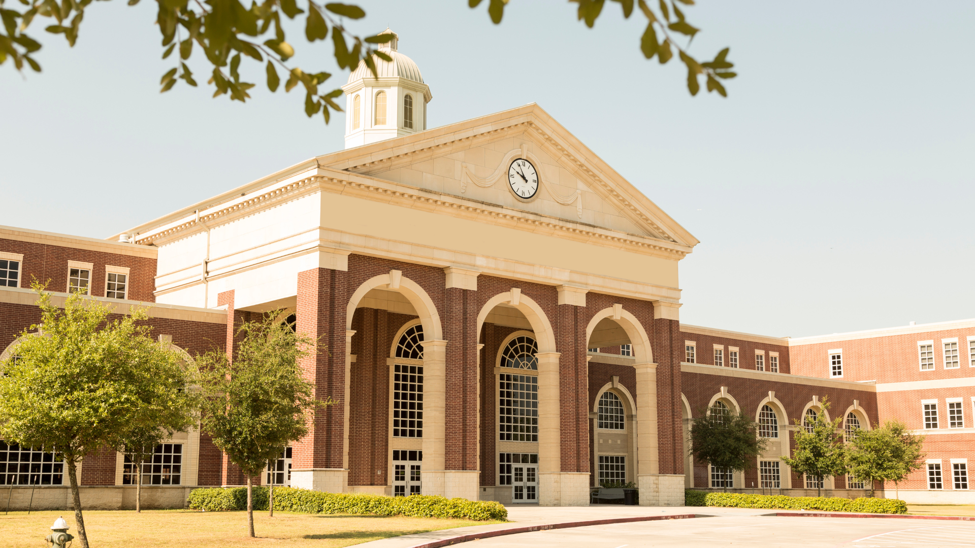 Top 5 Ways AI Remote Monitoring Enhances Safety and Security in Public Facilities