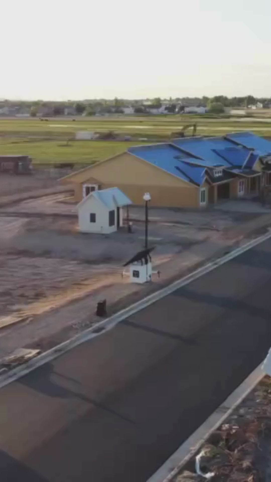 Load video: Duckview Systems AI-Powered Solar 4G Mobile Surveillance Unit