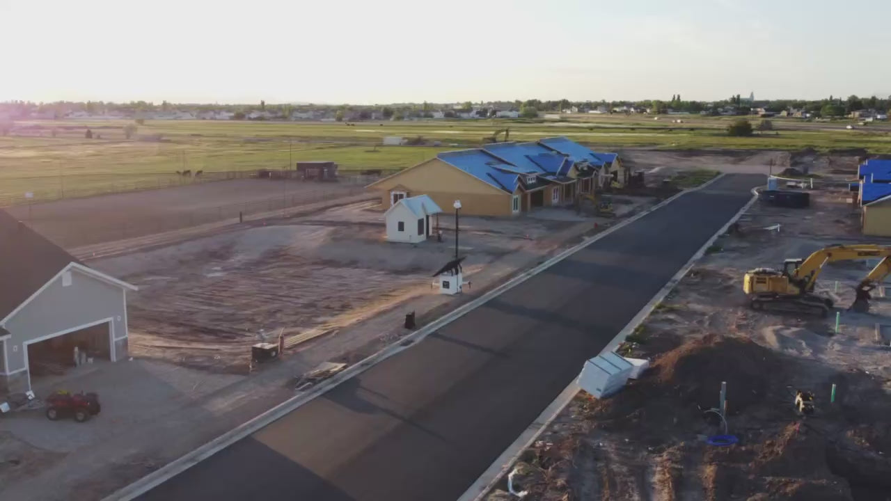 Load video: Duckview Systems AI-Powered Solar 4G Mobile Surveillance Unit